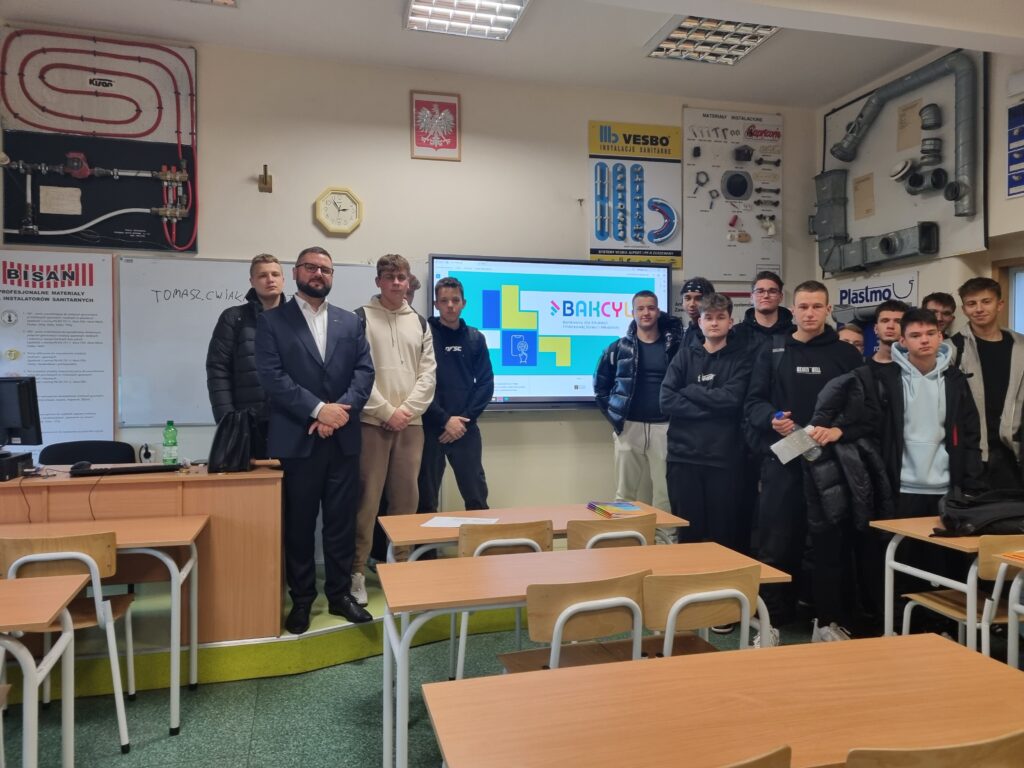 Klasa III W/I z prowadzącym warsztaty.